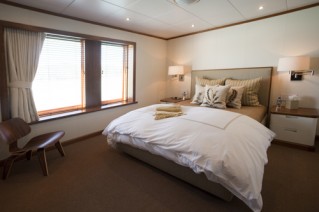 SURI - VIP Cabin 2